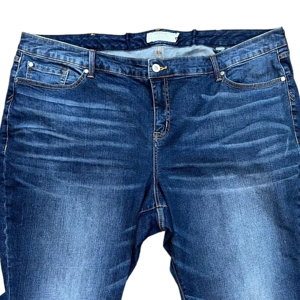 Women's Torrid Boyfriend Cut Cropped Denim Jeans Size 28S - Picture 2 of 7